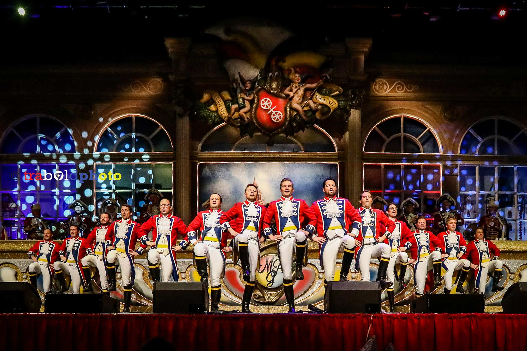 																								<h3>Prinzengarde Gardeballett</h3>
																																			